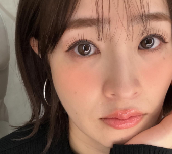 「可愛すぎる！」大沢あかね、まつげバッチリの自撮りショットにファン歓喜