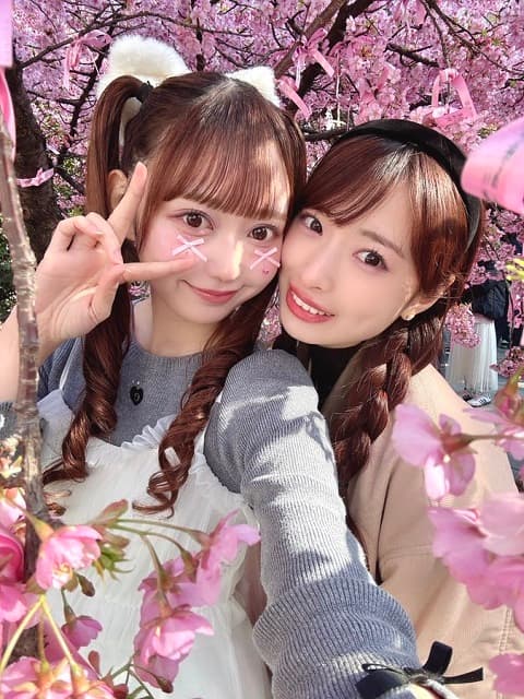 「久しぶりのさとまほに歓喜してる︎︎」大盛真歩と元AKB48 メンバーの仲良し2ショットにファン大喜び！