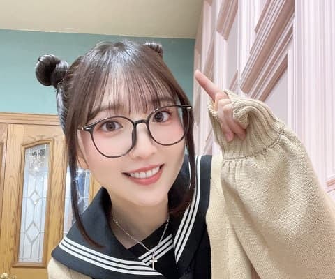 「ビジュ完璧です」声優・豊田萌絵が公開した朗読劇のオフショットに絶賛の声が集まる