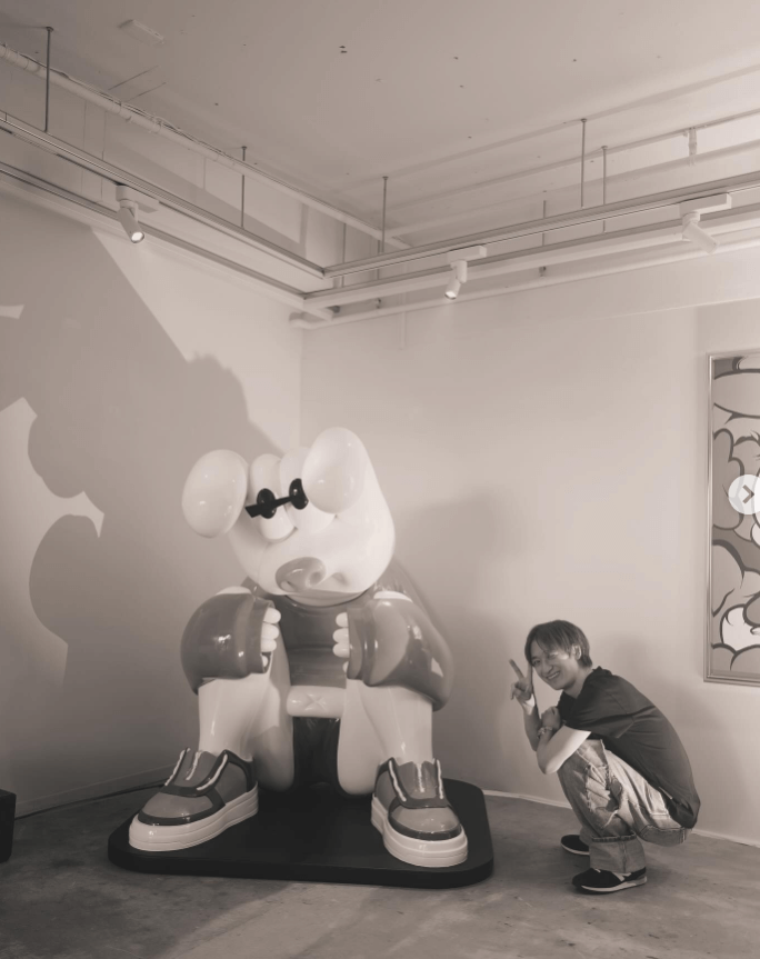 宮田俊哉友人の個展会場で〇〇！？