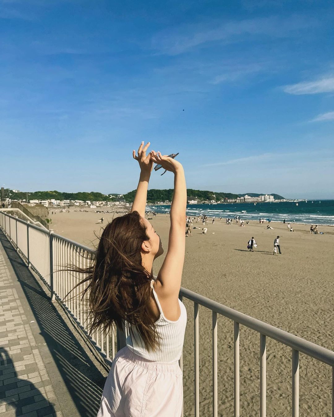 板野友美 33歳の誕生日に祝福の声