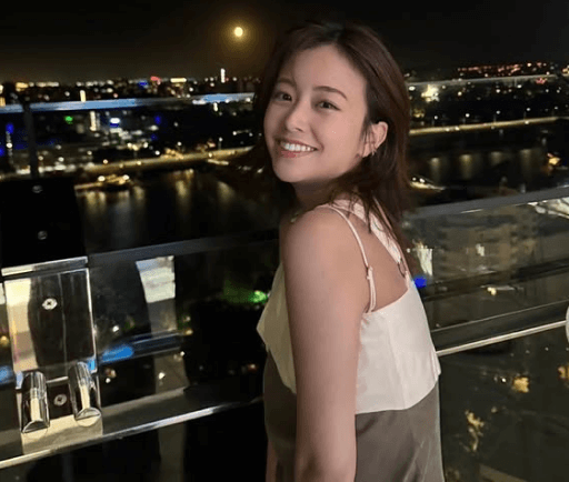 「最強に可愛いTBSアナだ」スポーツ系美女キャスター、オーストラリアの”100万ドル夜景・バックショット”にファンガチ惚れ！