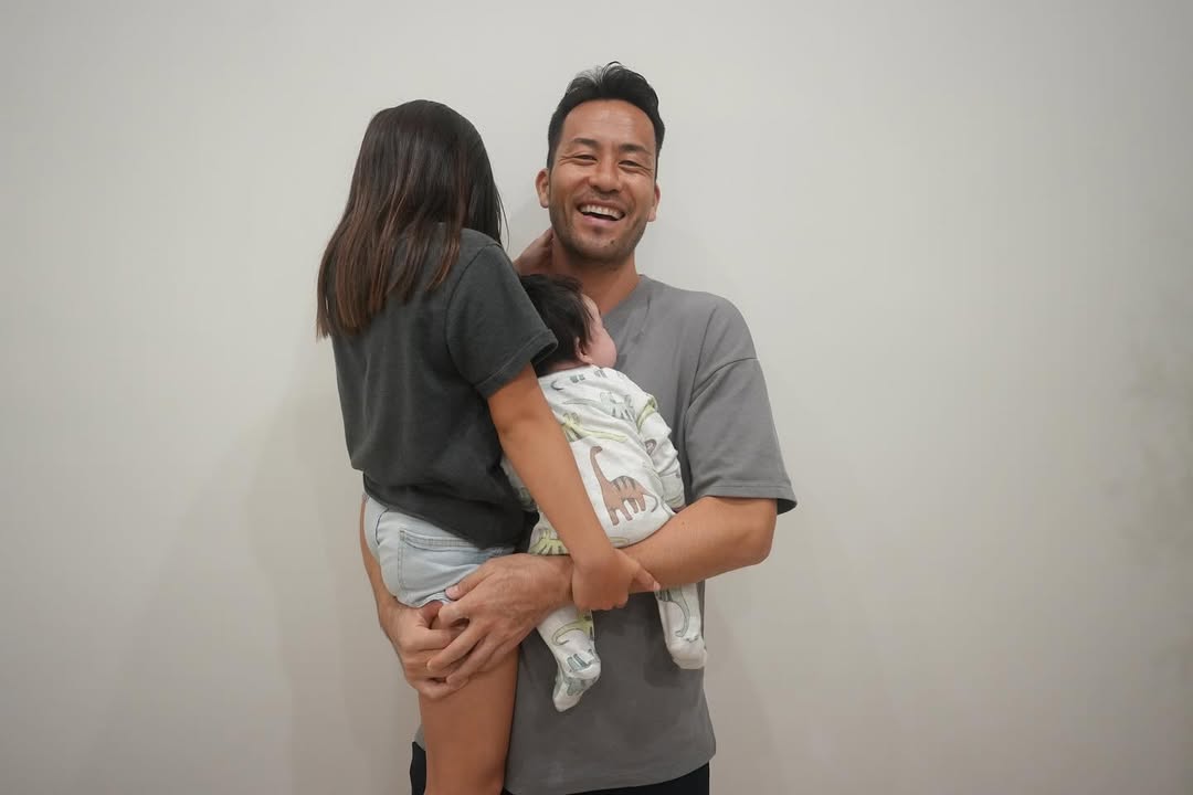 吉田麻也に待望の第2子誕生！笑顔あふれる家族ショットに祝福の嵐