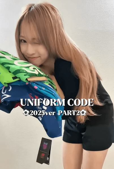 「スタイル良すぎなんよ」サッカー美女子、No.1人気の“ユニフォーム七変化・新作動画”を披露し大反響！「ショーパンに素足姿にドキン」
