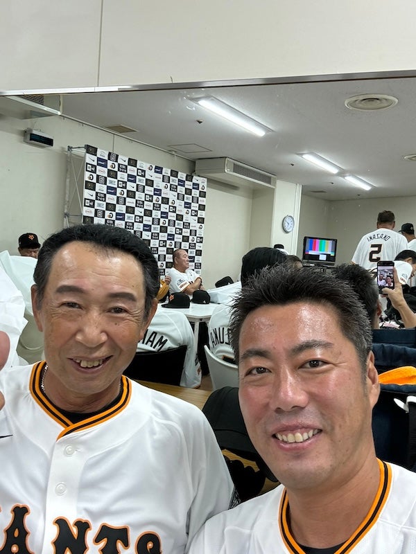上原浩治、巨人阪神OB戦のオフショットを公開！