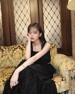 山下美月がクールな最新ショットを公開