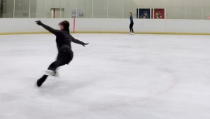 「壁ドンもご愛嬌⁉」紀平梨花、久々のトリプルジャンプにファン歓喜「美しいジャンプが戻ってきた！」