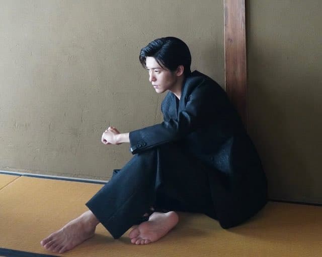 人気アイドルのカッコ良すぎる最新オフショットが話題に