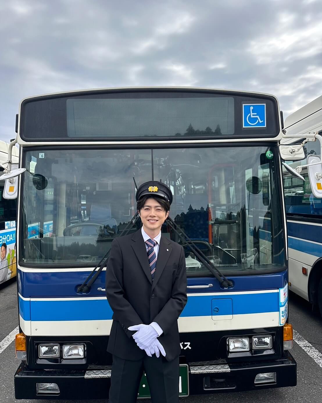 「運転手さんの格好似合う！」宮崎出身俳優・佐藤信長が宮崎交通のCMに大抜擢！