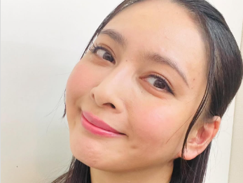加藤夏希、舞台『鬼背参り』ついに初日！「当日券もございます！」