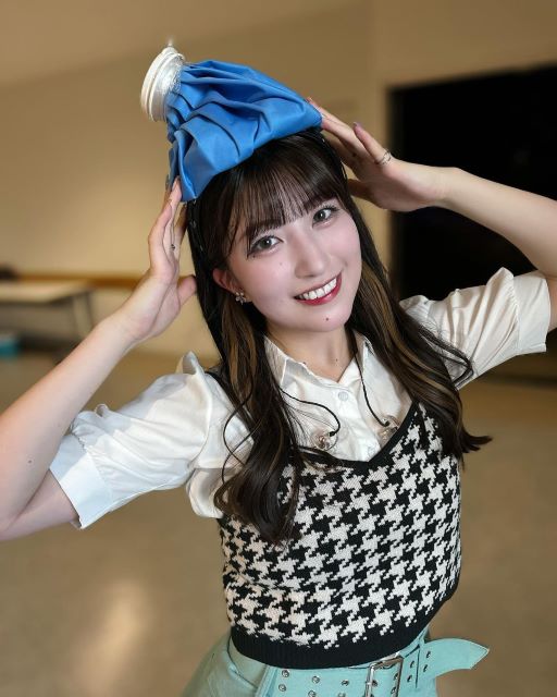 モー娘。羽賀朱音「◯◯」被ったお茶目ショットが可愛すぎると話題！