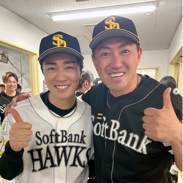 内川聖一がOB戦の様子を投稿！球団のレジェンドたちとのツーショットも！