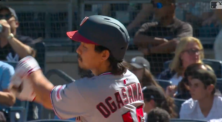 「めっちゃ貴重笑︎︎」小笠原慎之介、DH制メジャーでまさかの初打席！ファン驚きと笑顔広がる