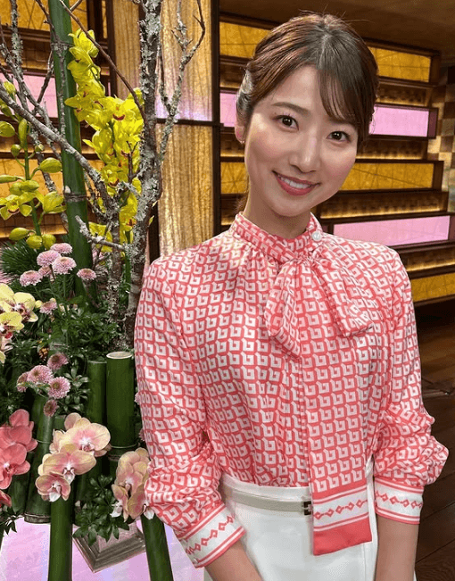 「客室乗務員みたいで、キレイ」話題の美女アナ、和洋折衷の最新ショット披露でファン悶絶！