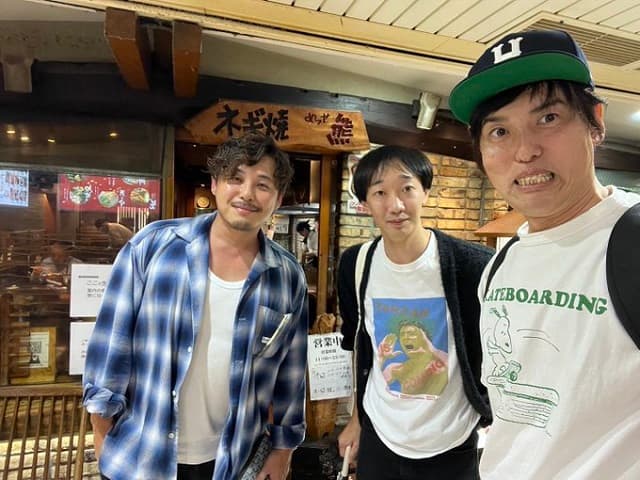 アルコ＆ピース平子”巨人すぎる芸人トリオ”写真を公開