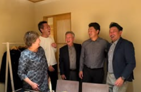 上原浩治、「食の力」で笑顔のひととき！築地の寿司屋で仲間と満喫！！