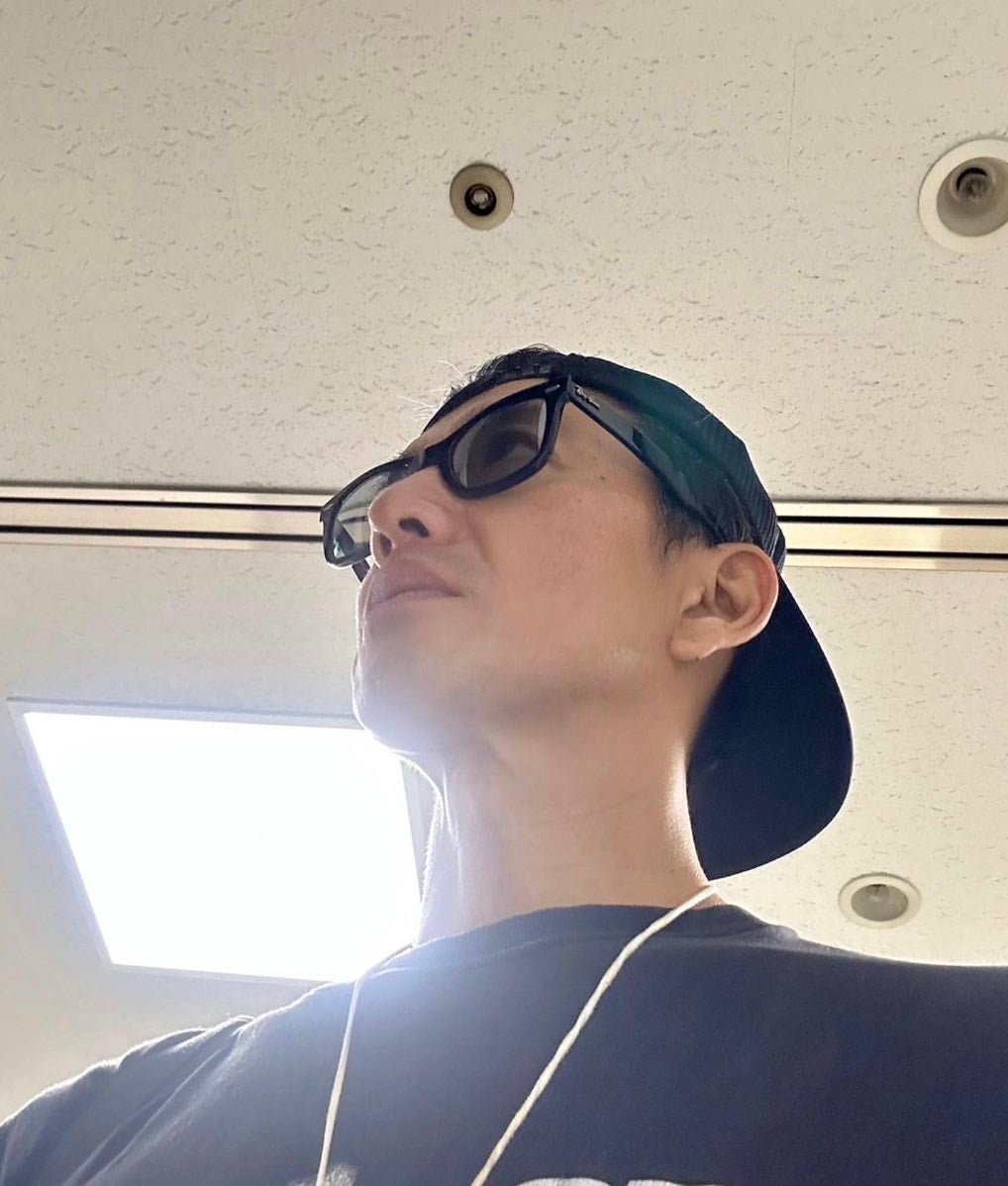 キムタクは下からアングルでもかっこいい...。