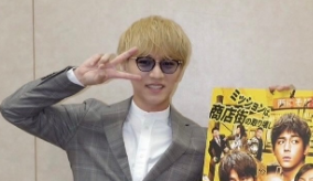 「映画館に潜入完了」神山智洋、舞台挨拶オフショット公開でファン歓喜