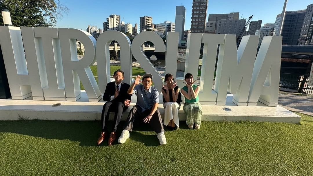 “笑顔炸裂ショット” あのタレント、広島ロケで解放感あふれる姿にファン熱狂