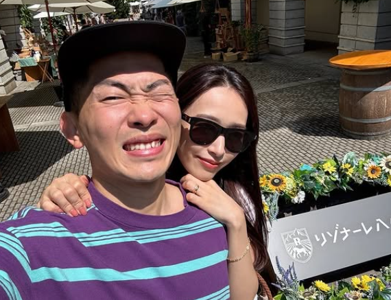 近藤千尋、リゾナーレ八ヶ岳で家族旅行！波の出るプールに子供大興奮