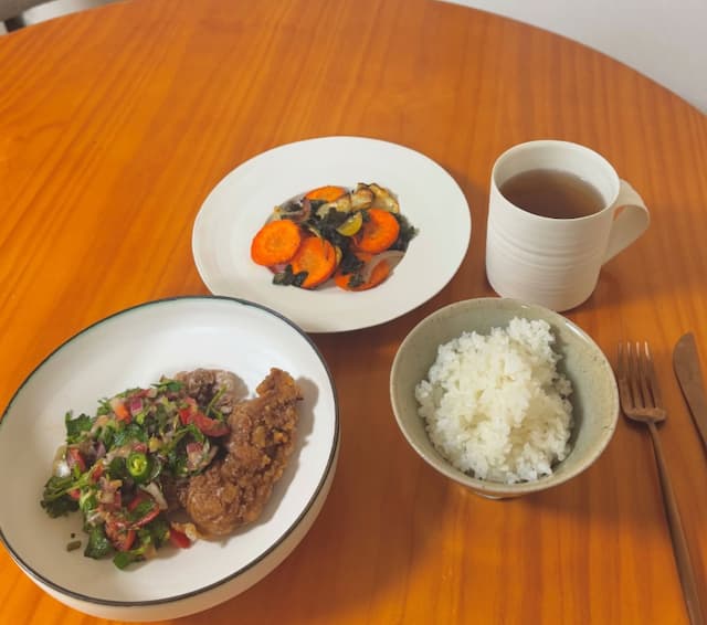 「料理の天才、茜さん～！」元櫻坂46・守屋茜、“おうちごはん”のオフショットを公開！