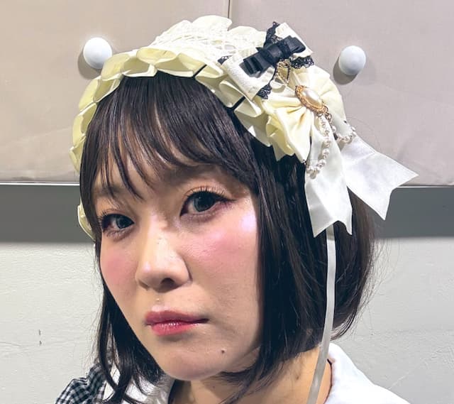 紅しょうが・稲田が地下アイドルになりきり！「すーぱーぷーばぁー!!」でダンス&特典会を体験