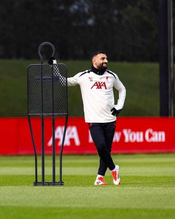 リヴァプールが逆転での決勝進出に向けてトレーニング 主力選手たちのリラックスした姿も