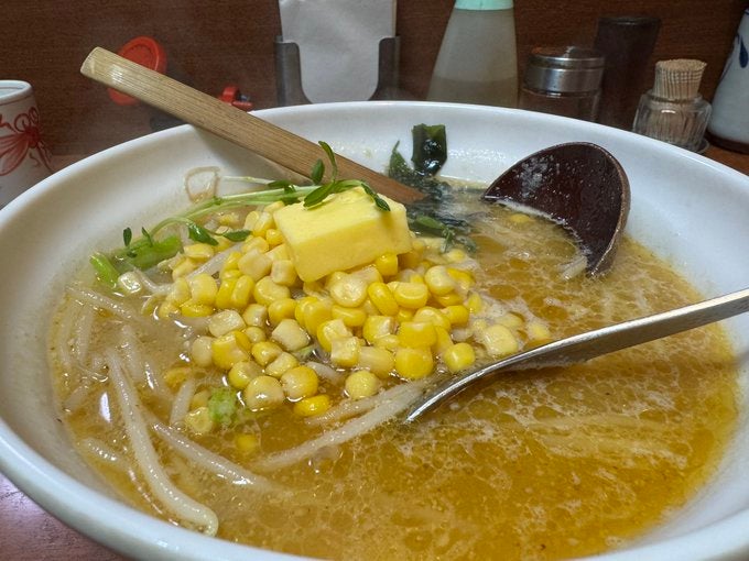 武井壮、深夜の味噌ラーメンに大興奮　「深夜にコレはアツい！」