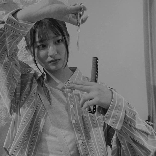 吉川愛が美容師に✂︎「もっと鍛錬します💪🏻」