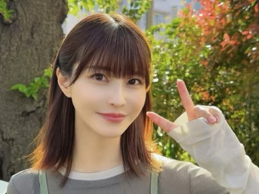 「可愛いなぁ～」「すごく良い」グラドル・岸明日香のピースが可愛いと話題に！