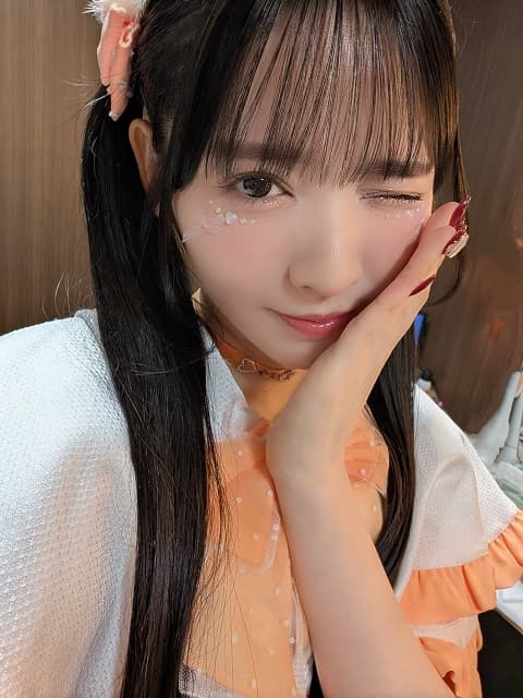 「大好き過ぎる」FRUITS ZIPPER 鎮西寿々歌の久々〇〇衣装ショットにファン悶絶！