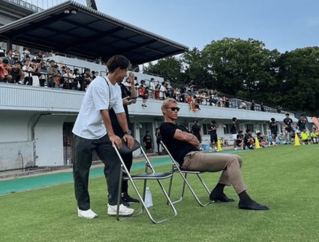 本田圭佑が今度は愛媛へ　自身が手がける大会「4v4」を見学