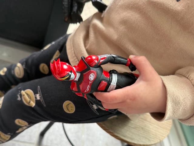 「いよいよ危うい」俳優・和田正人が息子に感じた危機感（？）にファン「将来が楽しみですね！」