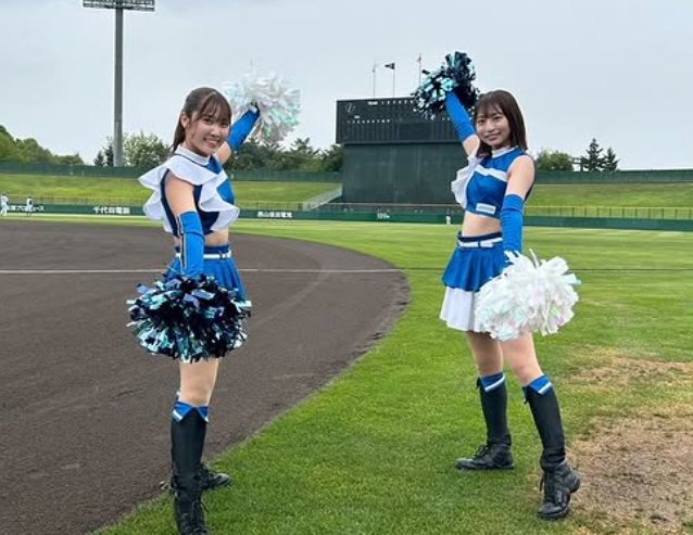ファイターズガール由衣とりお、旭川スタルヒン球場に登場！雨天中止もダンスで笑顔満開