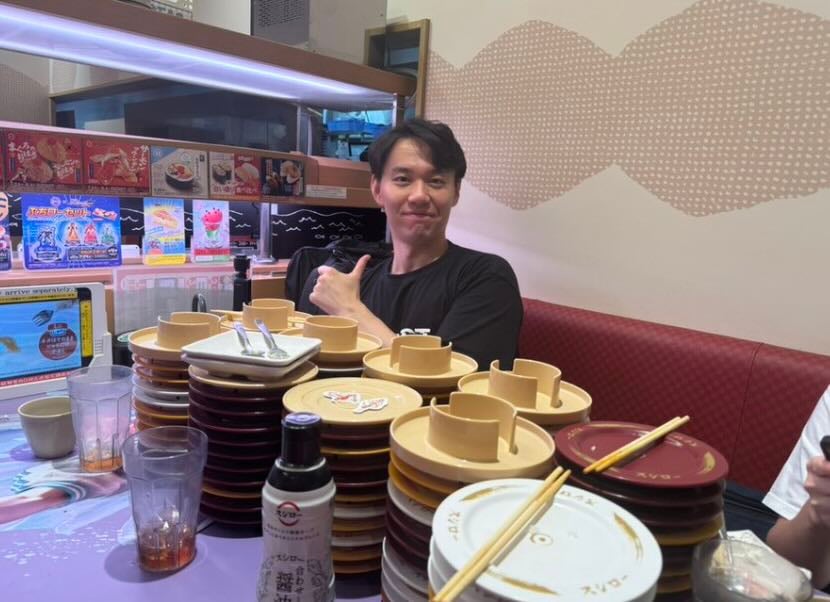 大人気格闘ゲーマーが寿司100貫に挑戦「〇〇でした」