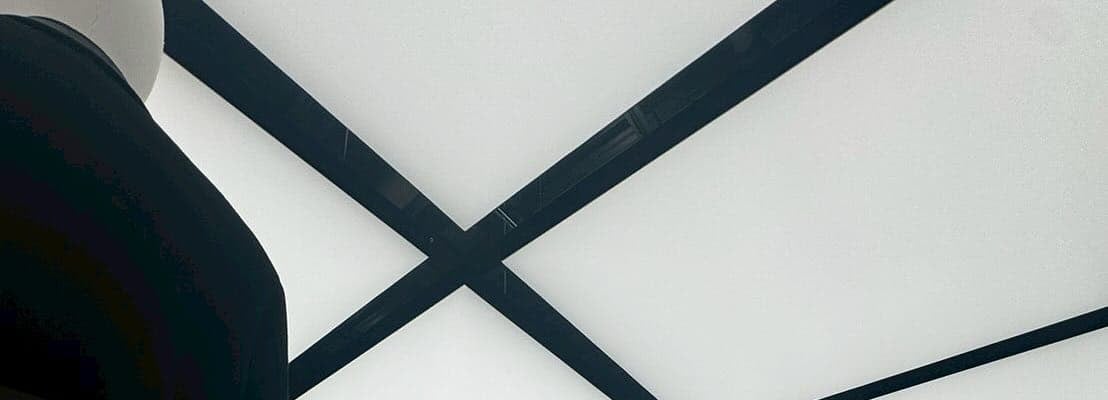 有村架純がLOEWEの展覧会へ！