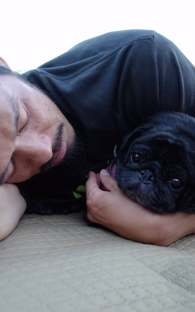 V・ファーレン長崎所属の山口蛍、愛犬クロとの穏やかな時間を投稿！