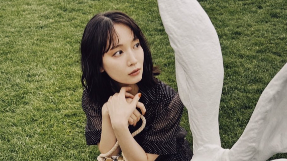 「まるで童話の世界のプリンセス」吉岡里帆、PRADA MODE OSAKAで魅せる洗練スタイル