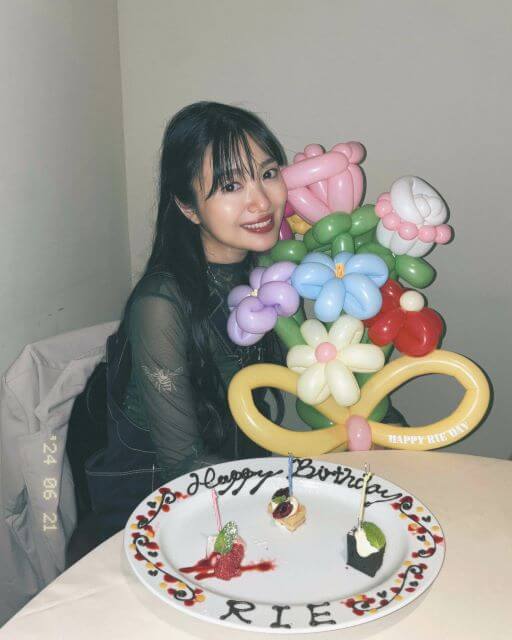 交際期間3年を経て人気俳優と結婚した元AKB48メンバーが33歳の誕生日を報告
