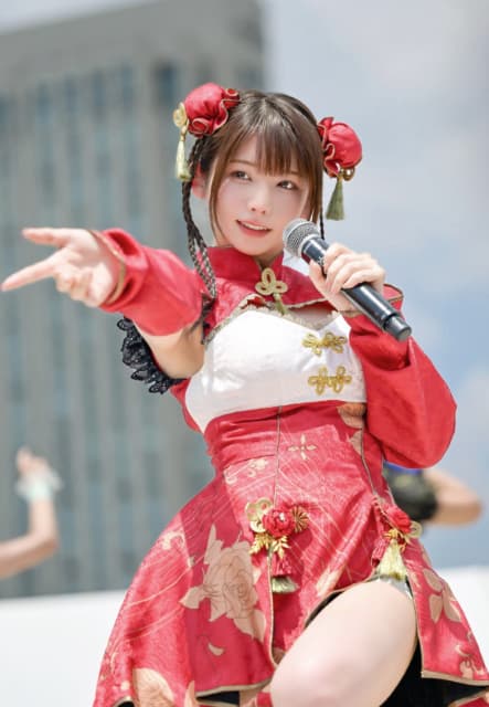 「TIFありがとうございました」コスプレイヤー・えなこがチャイナ風アイドル衣装でステージへ