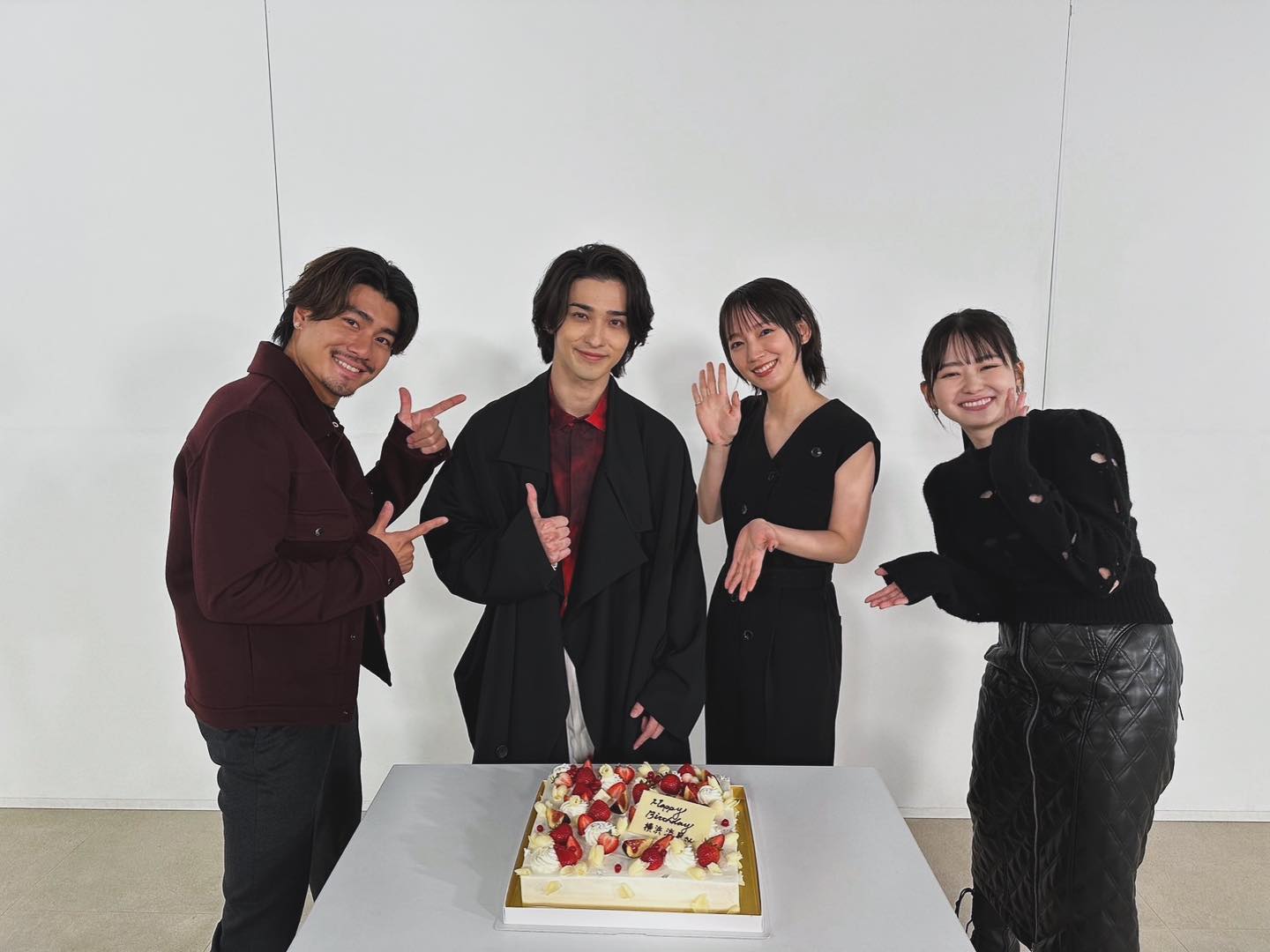 あの女優も横浜流星を祝福！美男美女のショットが話題に