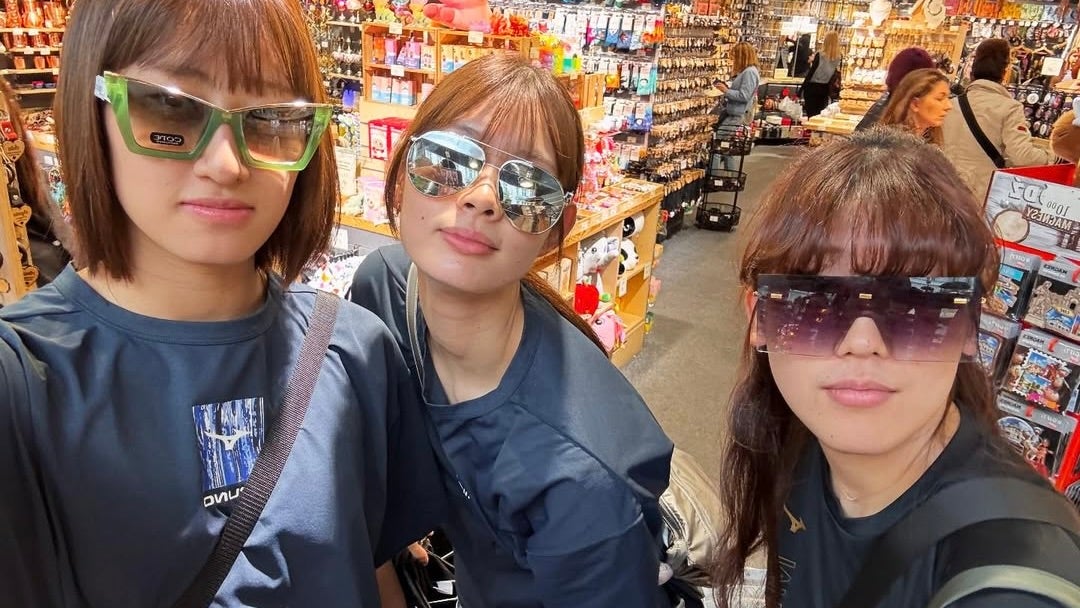 「仲良し3姉妹可愛過ぎ～」女子バレー日本代表・秋本美空＆北窓絢音&深澤めぐみ、3ショットが話題に！