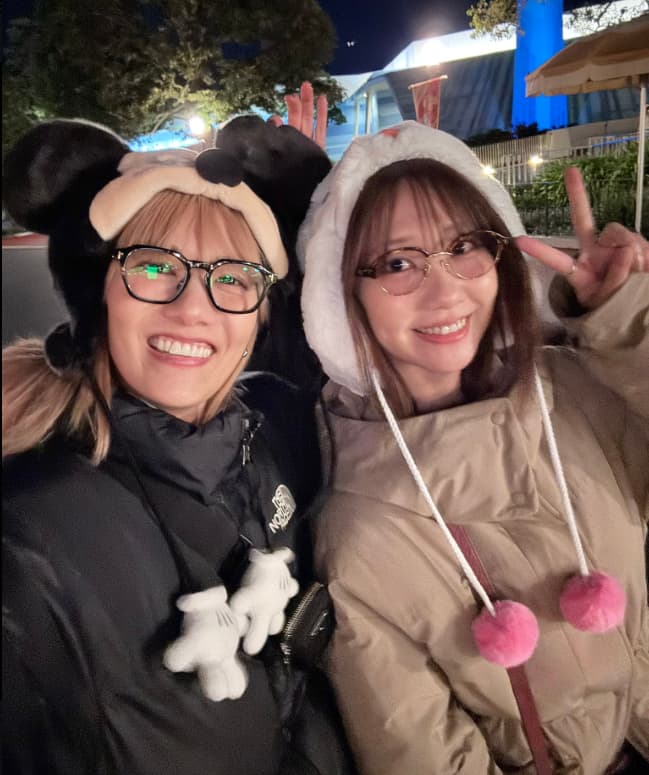 柏木由紀、夢の国で”さえゆき”ショットを公開！「最高のクリスマスプレゼントすぎる」