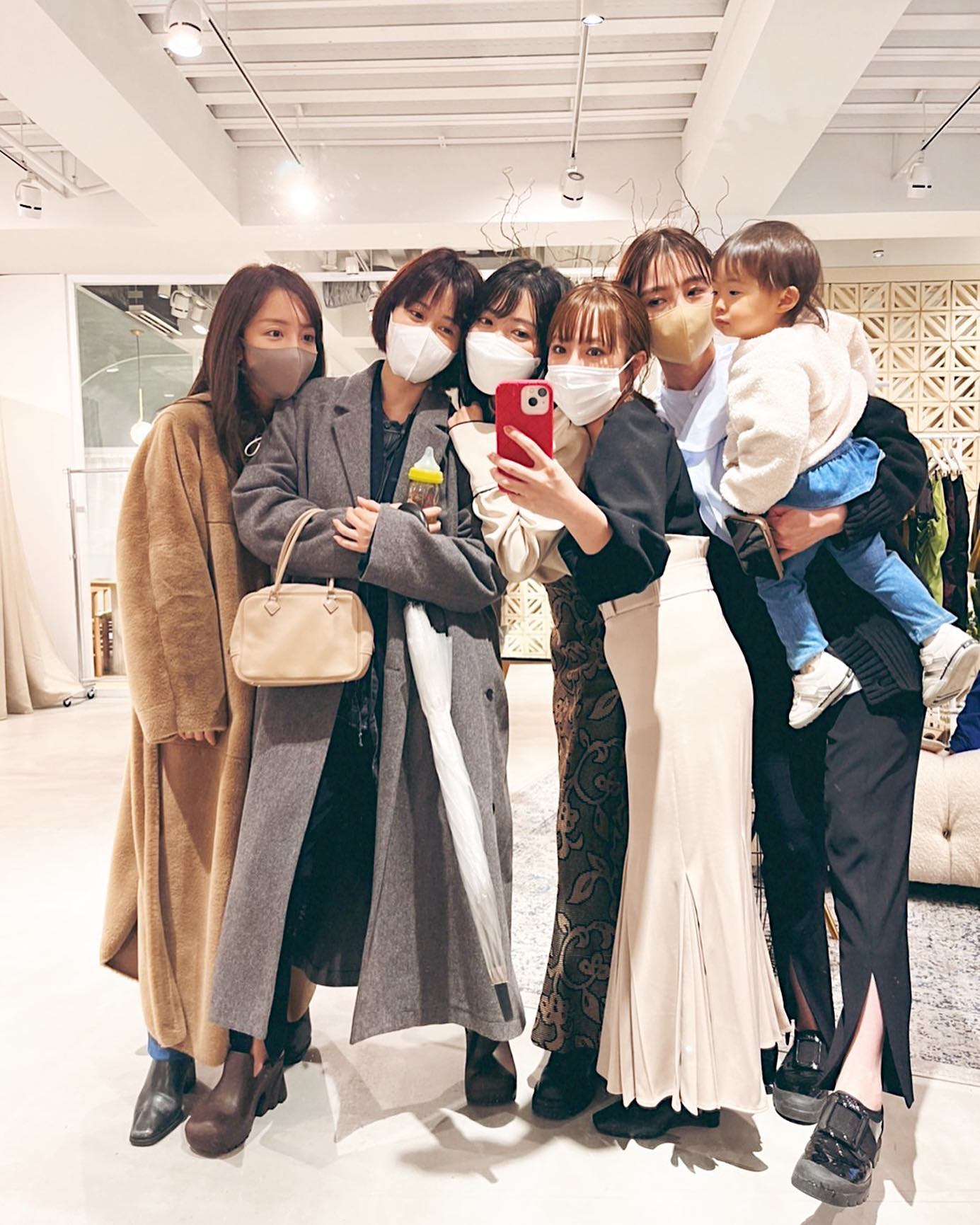 「私の青春です😭❤️❤️」前田敦子さんが元AKB人気メンバーとの超豪華ショットを公開！！