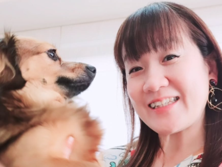 谷亮子、愛犬「ラテ」を紹介！家族に加わる次男の可愛いエピソードが話題に
