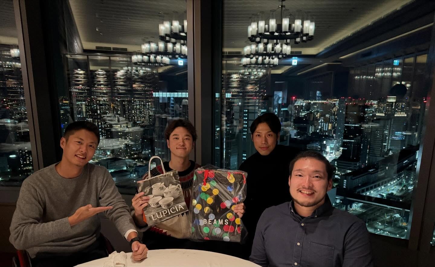 車いすバスケ日本代表・古澤拓也、”イスバス会の兄ちゃんたち”と忘年会