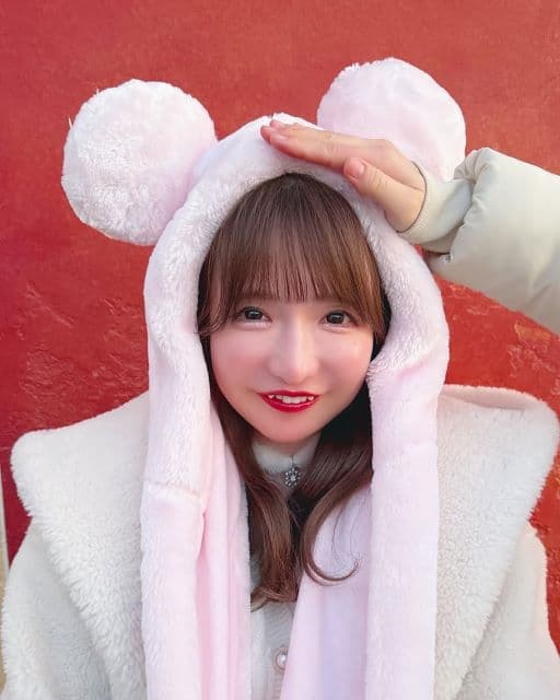 大食いアイドル・もえのあずき、ディズニーコーデを披露！ある問いかけにファンからは”大好き”の声