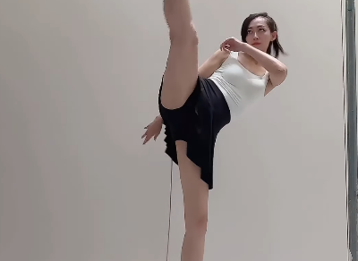 「美脚垂直昇天蹴りですねぇ～！」テコンドー美女、”クール＆ビューティー”なハイキックムービーを披露！ファン見惚れてしまう