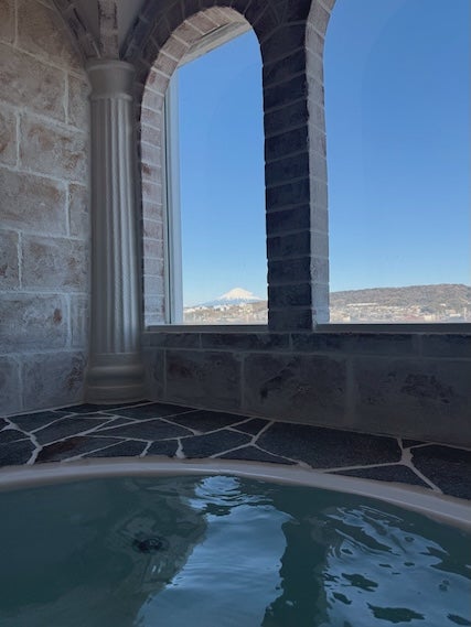 「これ自宅なの！？」はじめしゃちょー　豪華すぎるお風呂場から絶景をお届け！！ファンからも驚きの声が