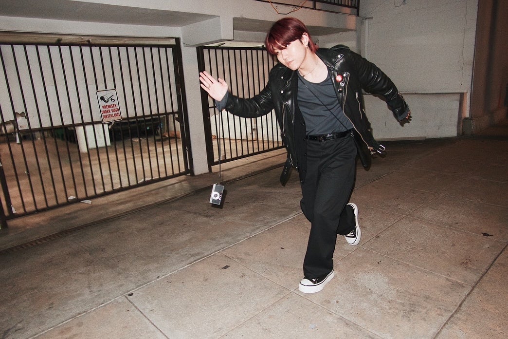 Mrs. GREEN APPLE・若井滉斗 最新のオフショット公開でファン大盛況！